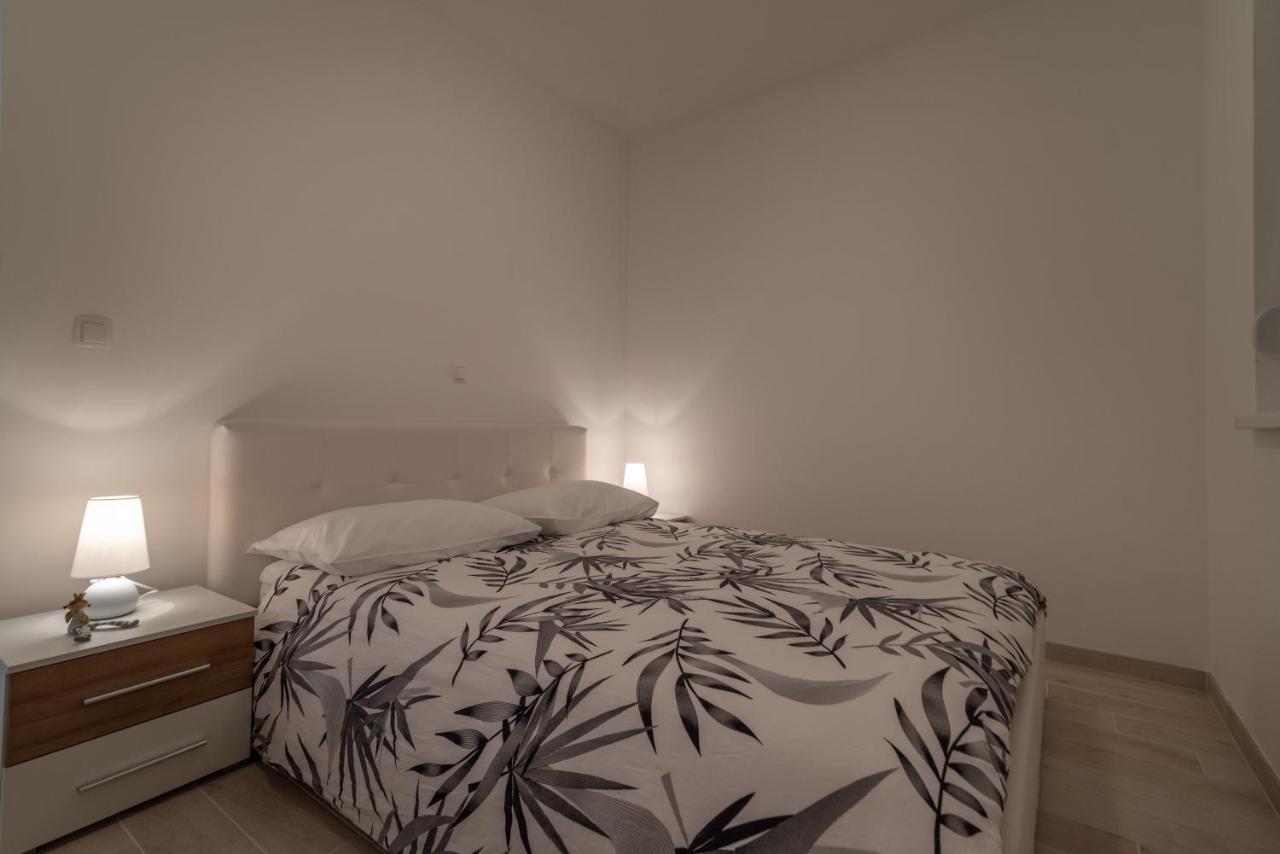 Apartman Pjer Trogir Ngoại thất bức ảnh
